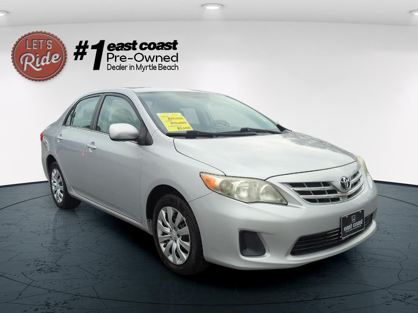 2013 Toyota Corolla LE's photo