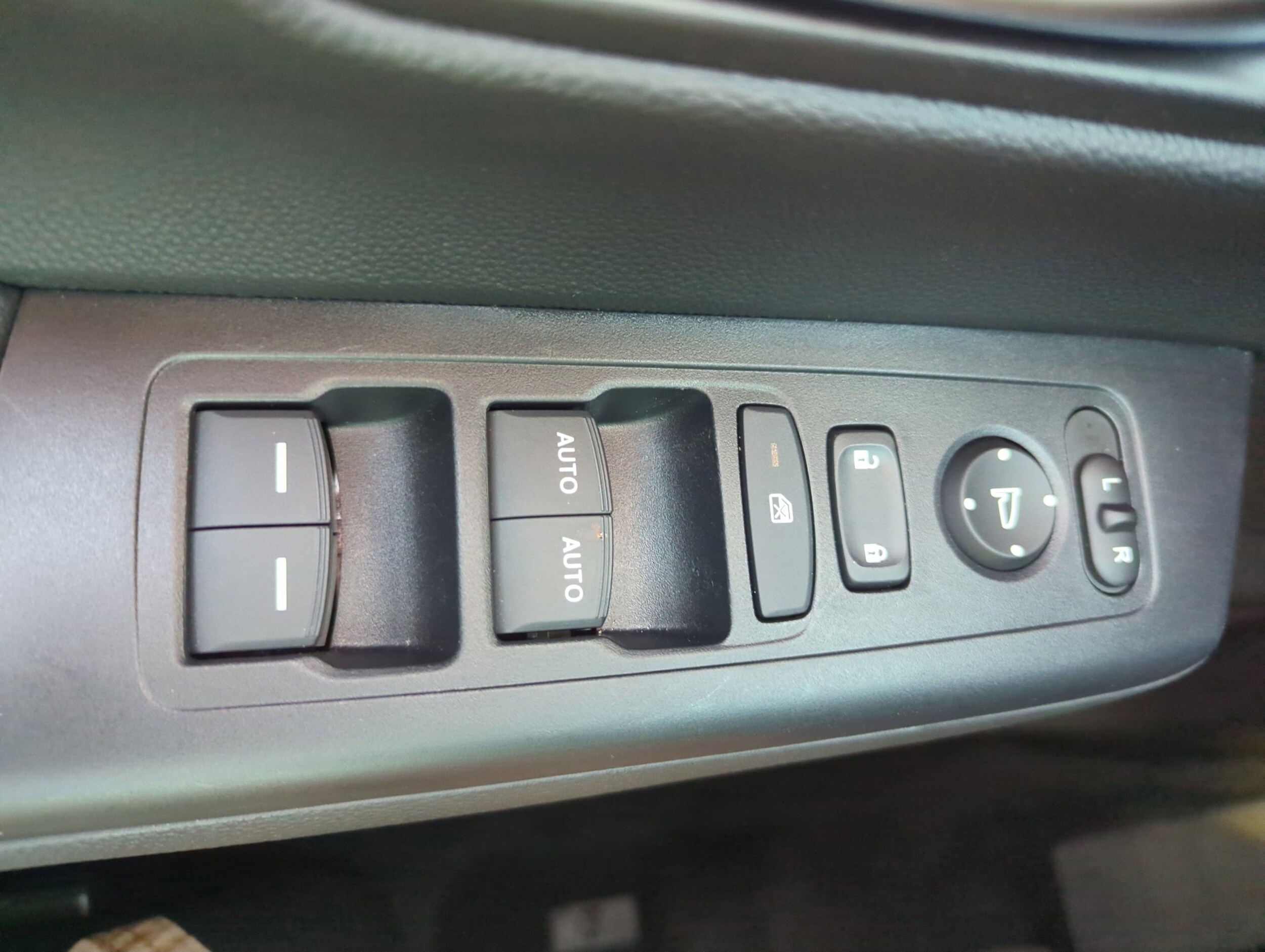 2024 Honda CR-V EX - Photo 28