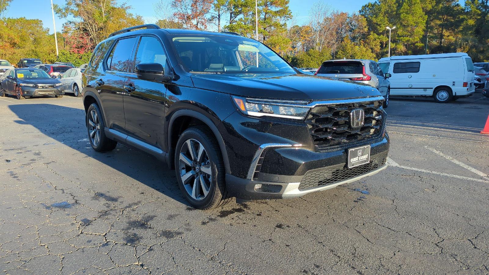 2025 Honda Pilot Elite photo 2