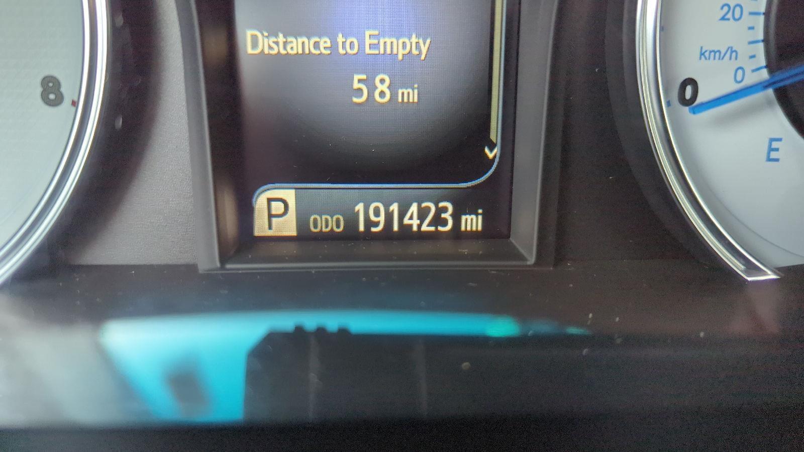 2016 Toyota Camry Special Edition's photo