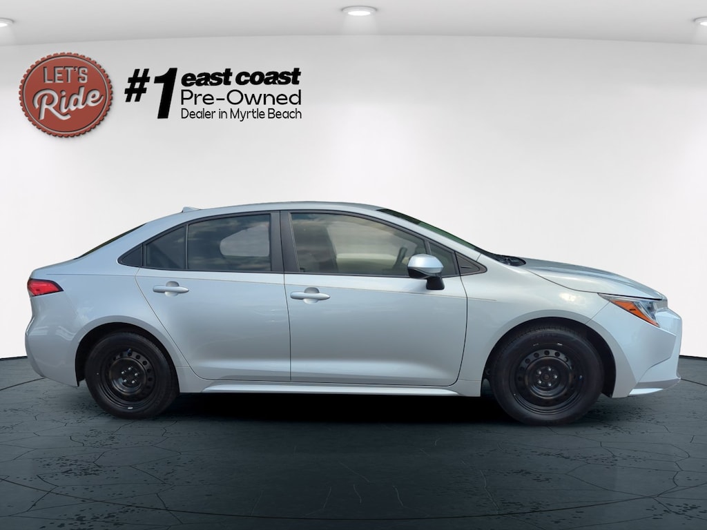 Used 2022 Toyota Corolla LE Sedan
