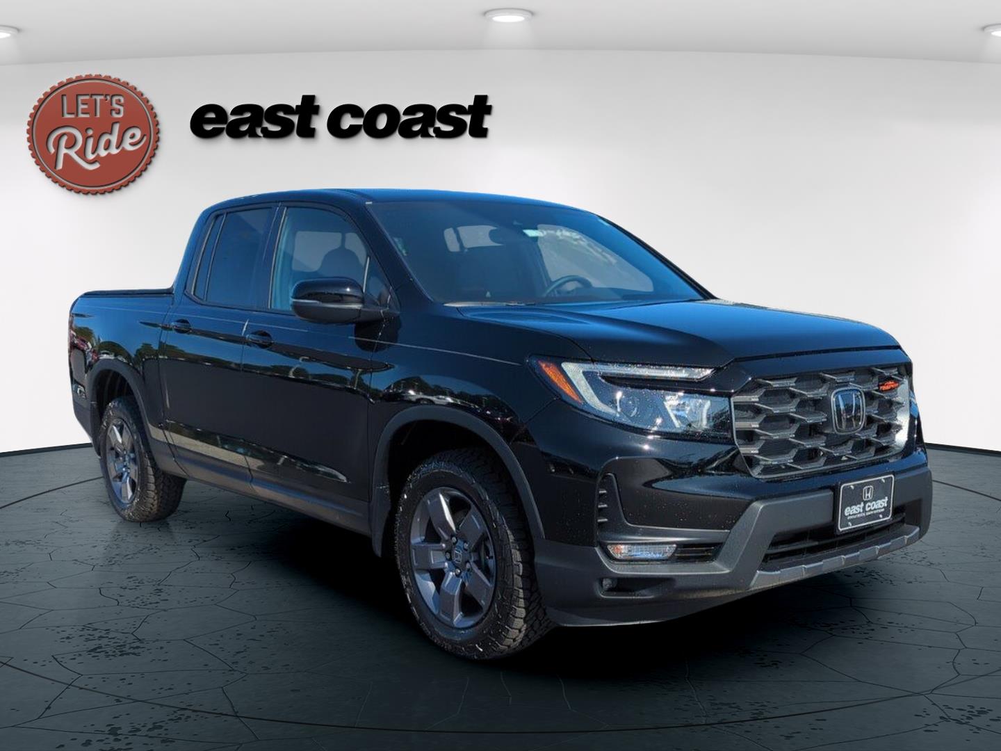 2025 Honda Ridgeline TrailSport photo 3
