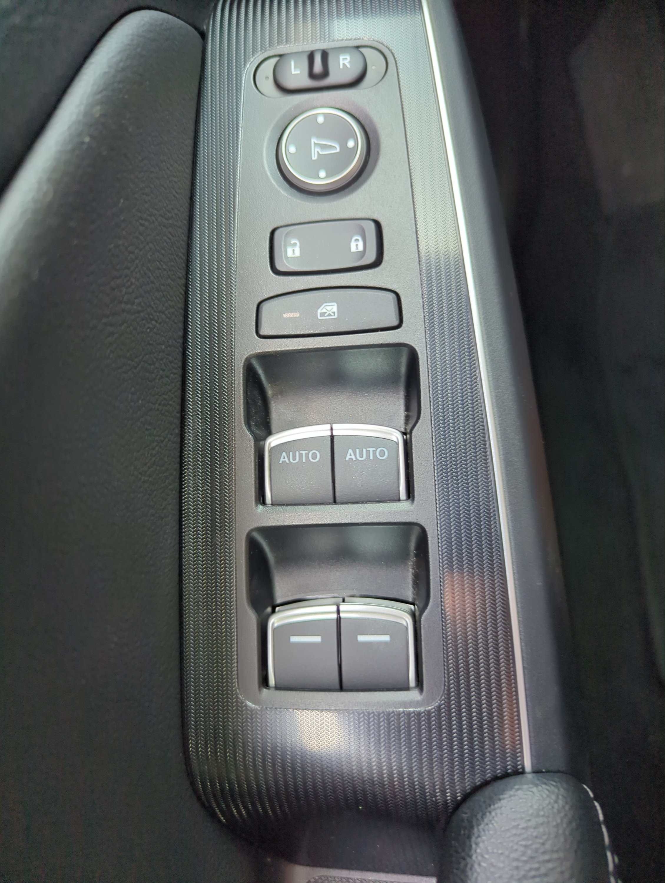 2024 Honda Civic Touring - Photo 30