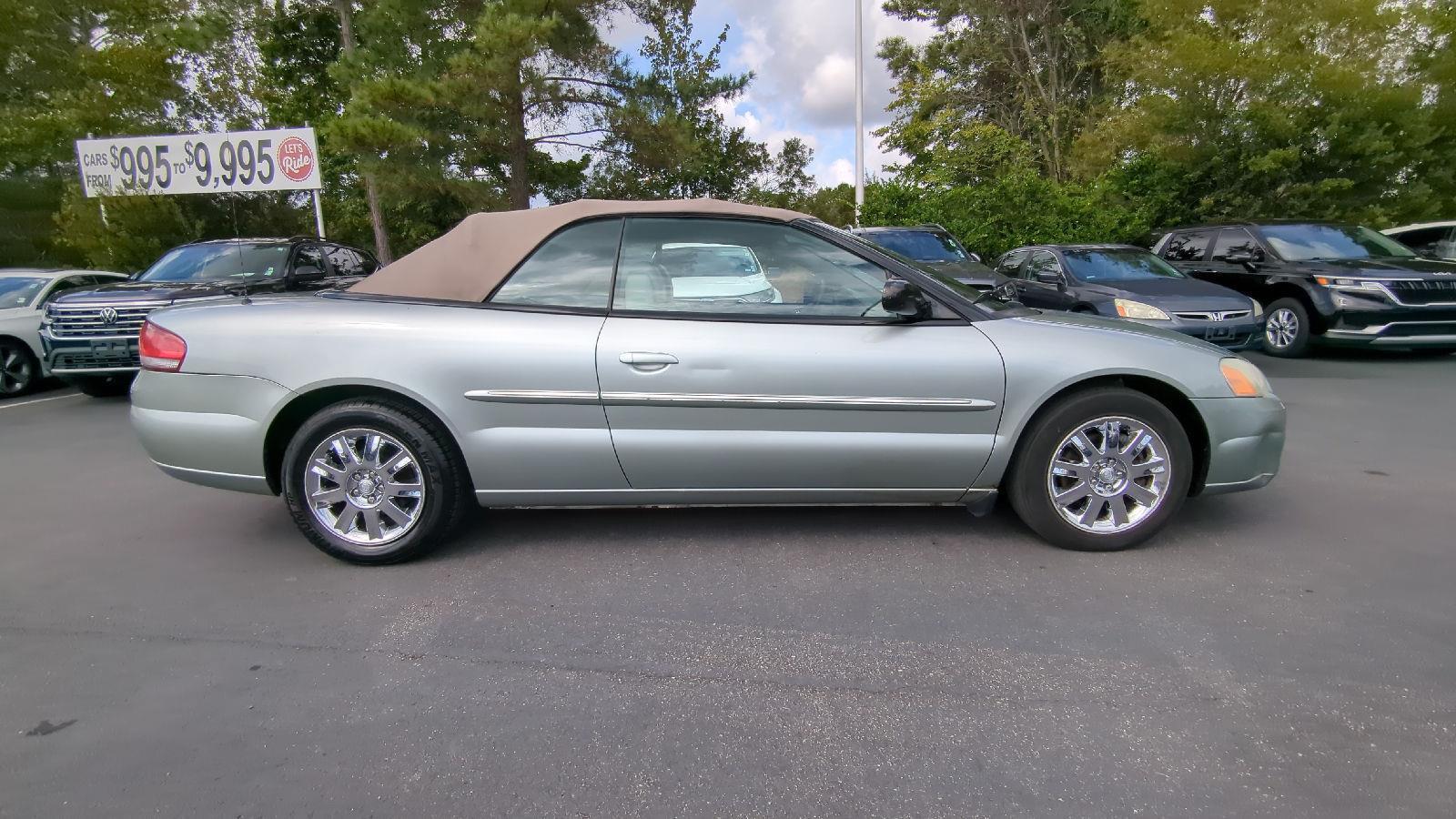 2004 Chrysler Sebring Limited photo 3