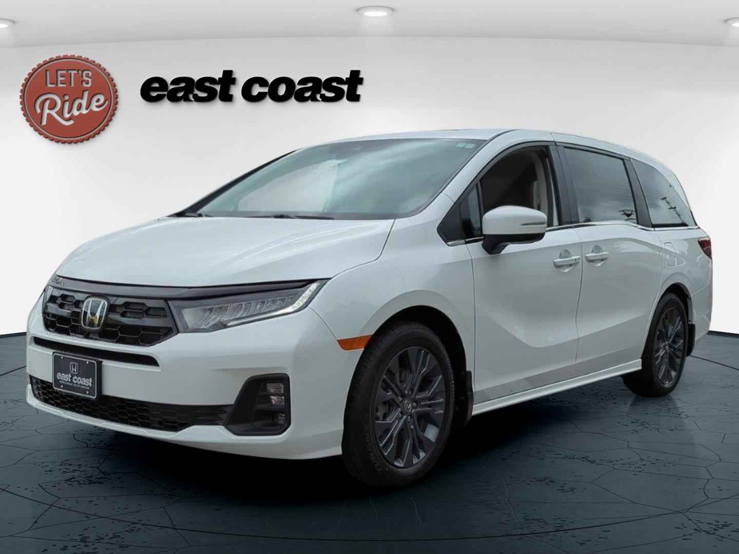 2025 Honda Odyssey Touring's photo