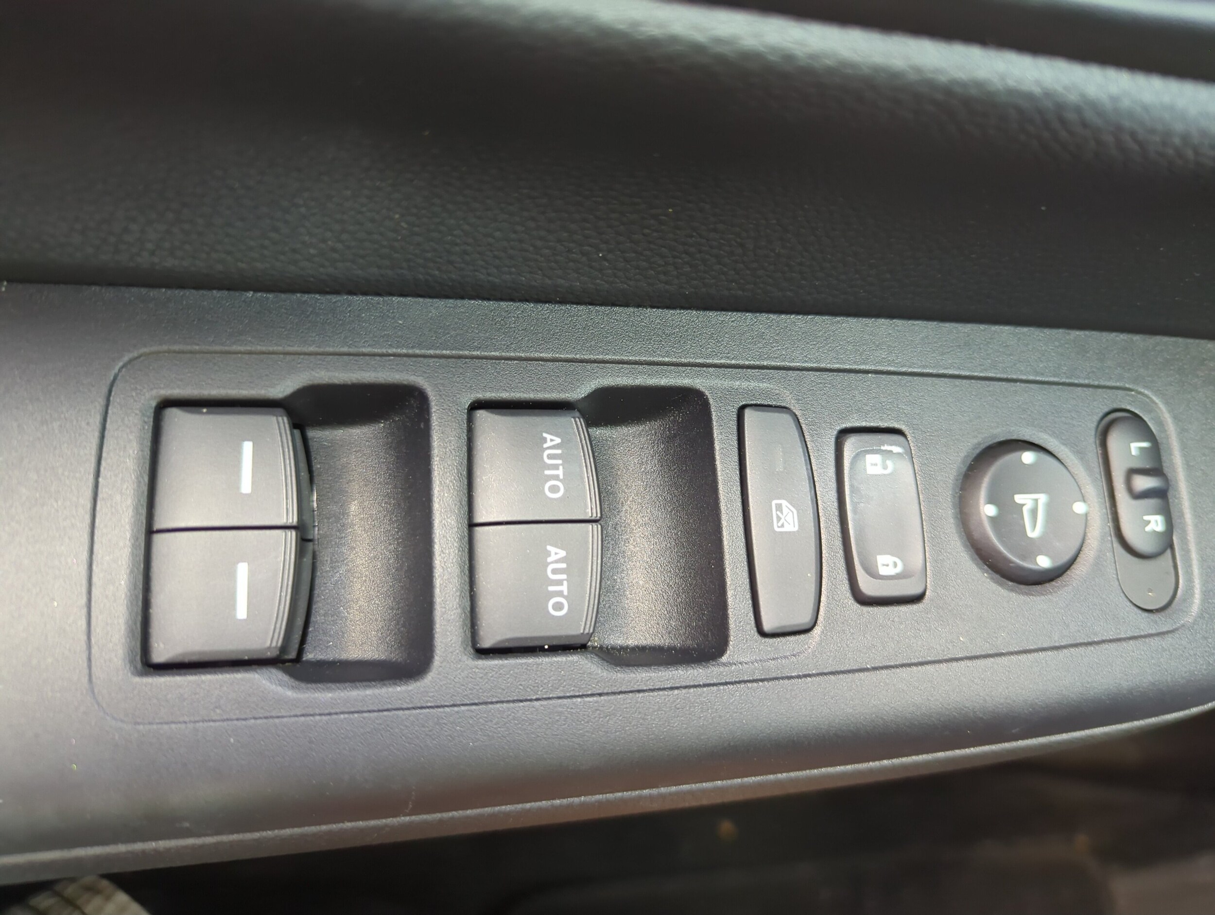 2024 Honda CR-V EX - Photo 24