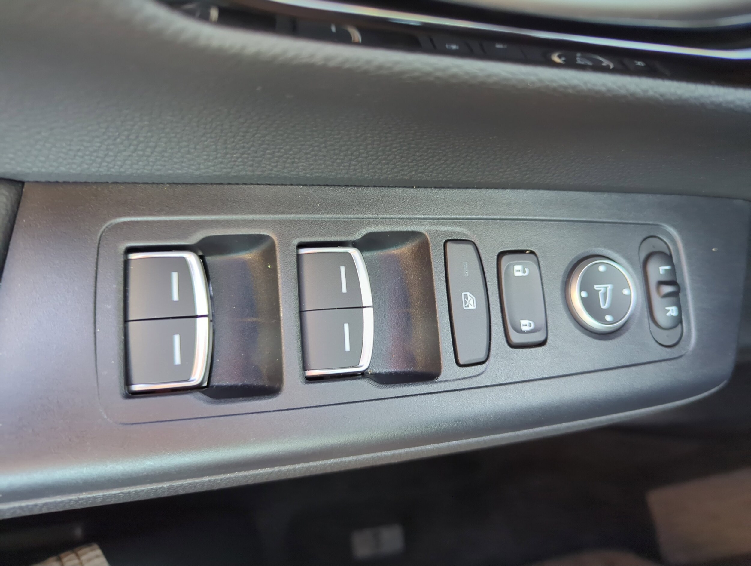 2024 Honda CR-V EX-L - Photo 32