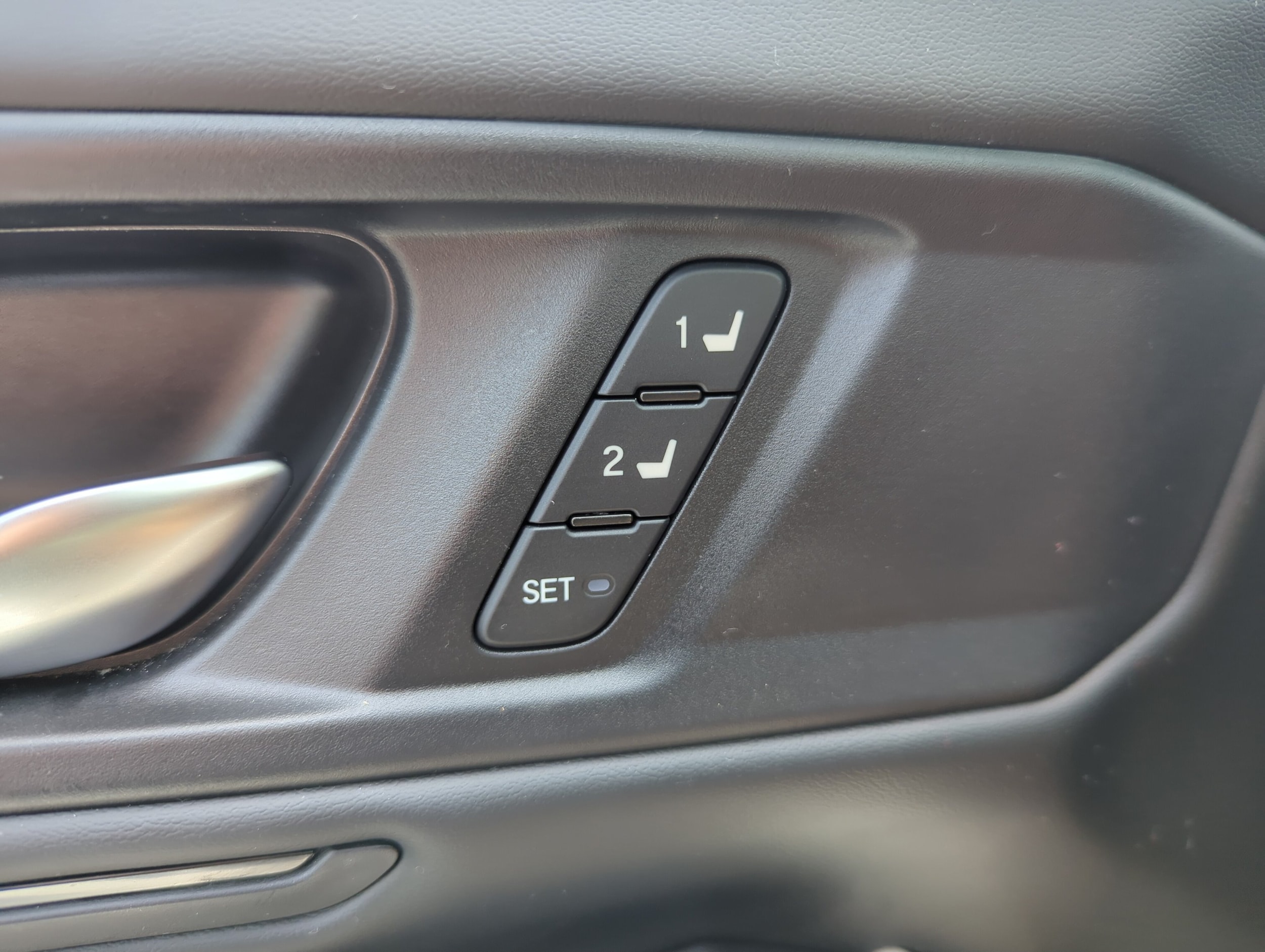 2024 Honda Accord Hybrid EX-L - Photo 28