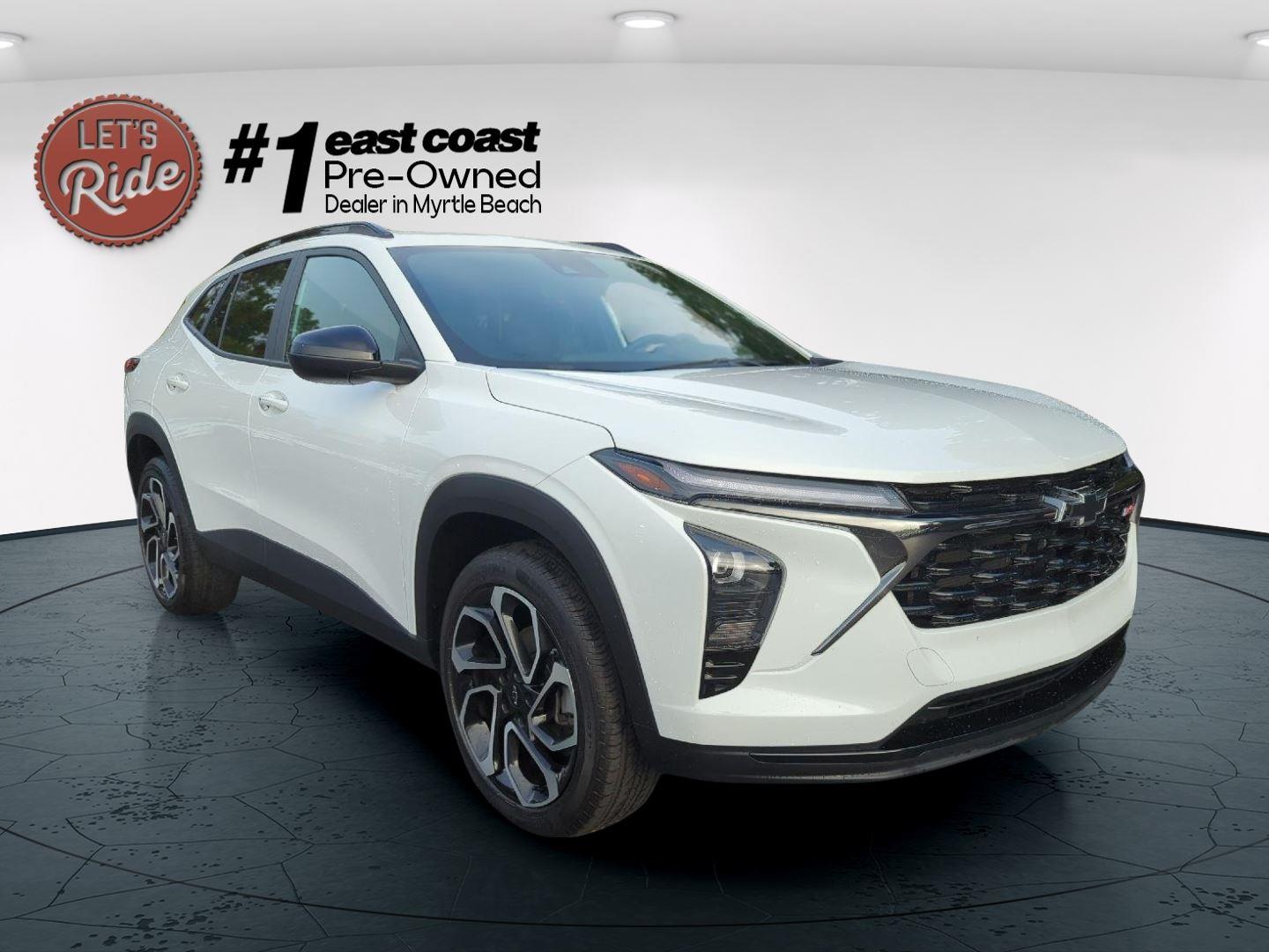 2025 Chevrolet Trax photo 3