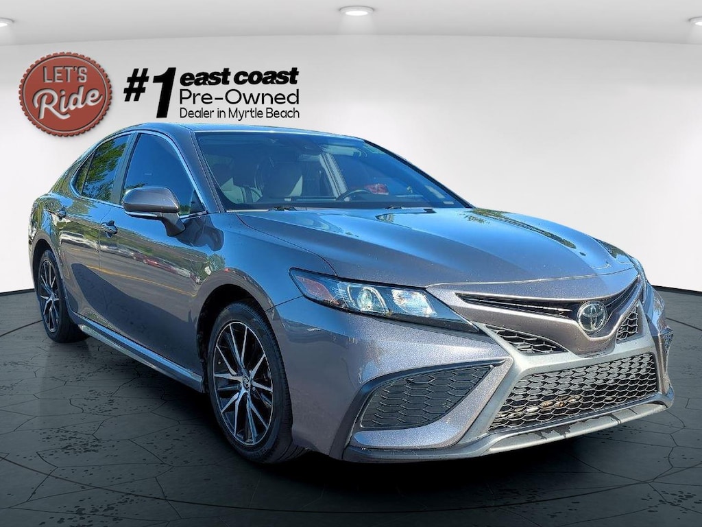Used 2023 Toyota Camry SE Sedan