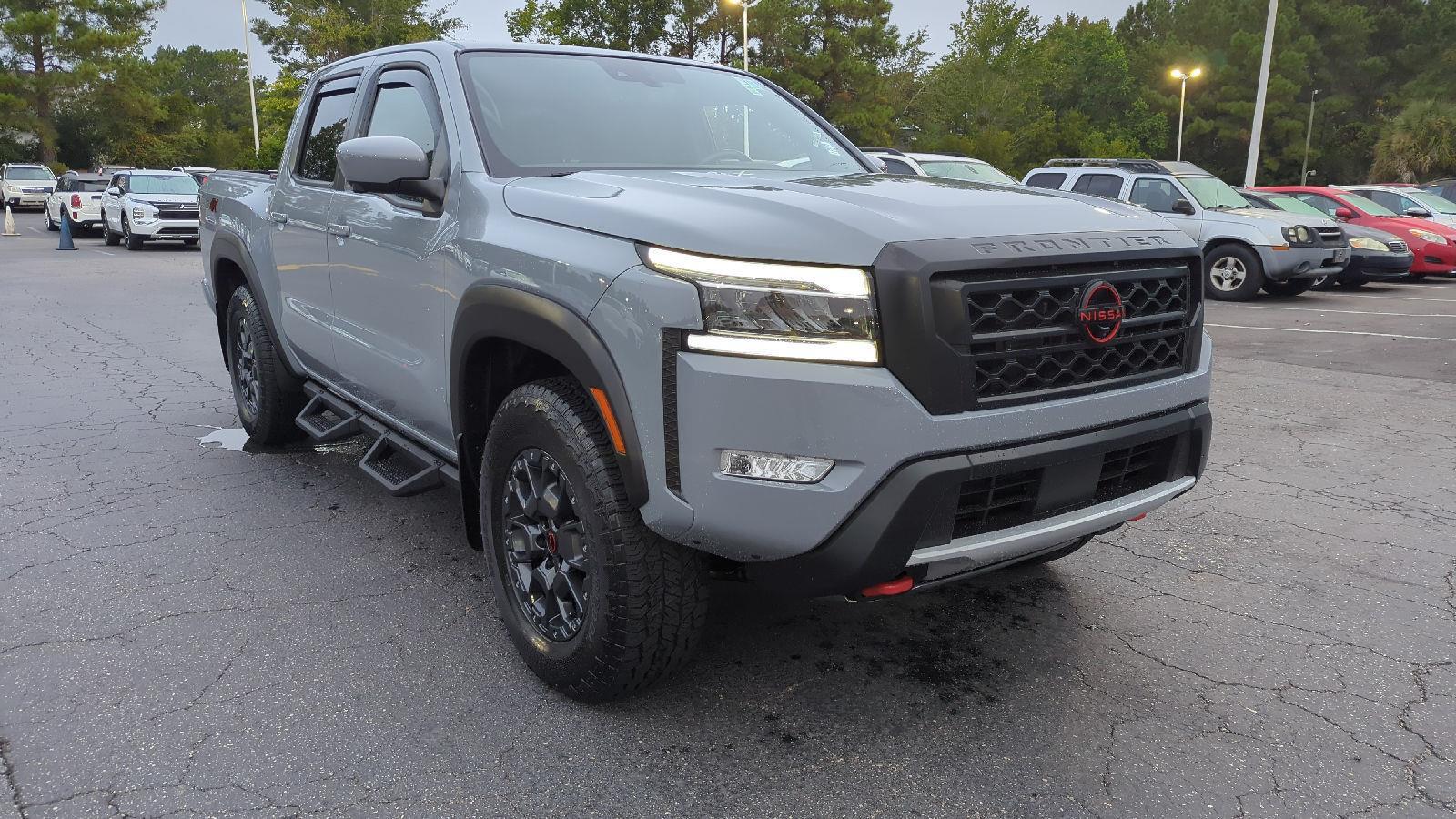 2023 Nissan Frontier PRO-4X photo 3