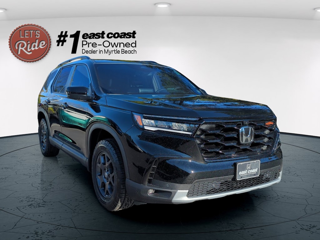 Certified 2025 Honda Pilot TrailSport SUV