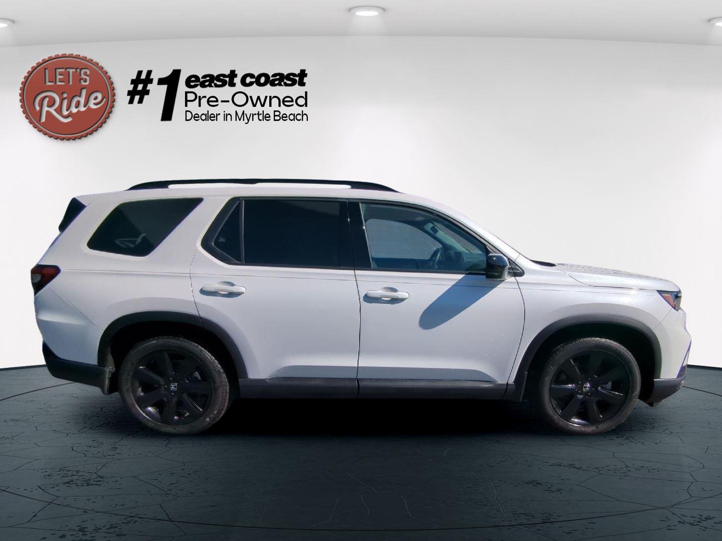 2025 Honda Pilot Black Edition photo 3