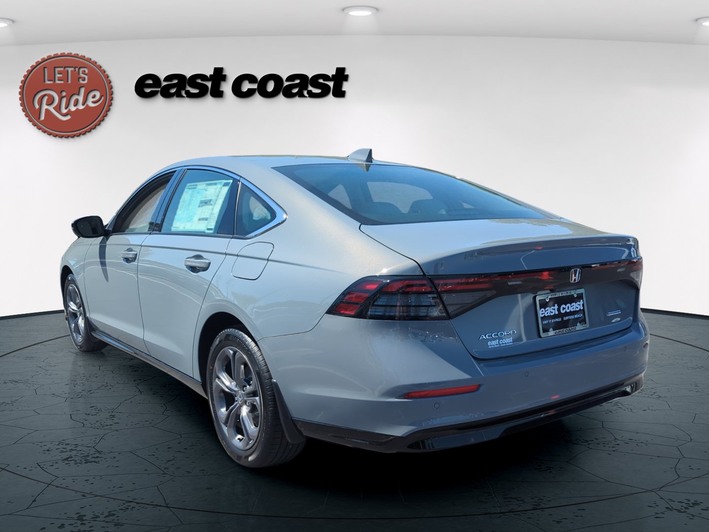 2026 Honda Accord Hybrid EX-L - Photo 9