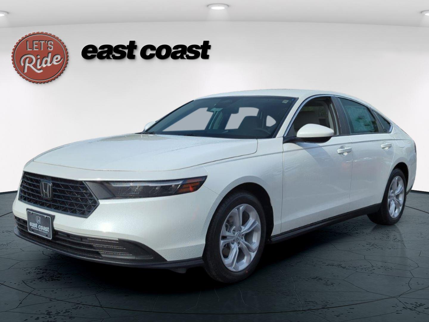 2025 Honda Accord LX's photo