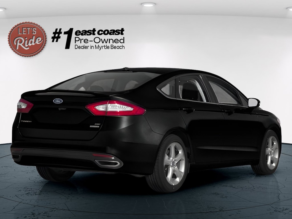Used 2015 Ford Fusion SE Sedan