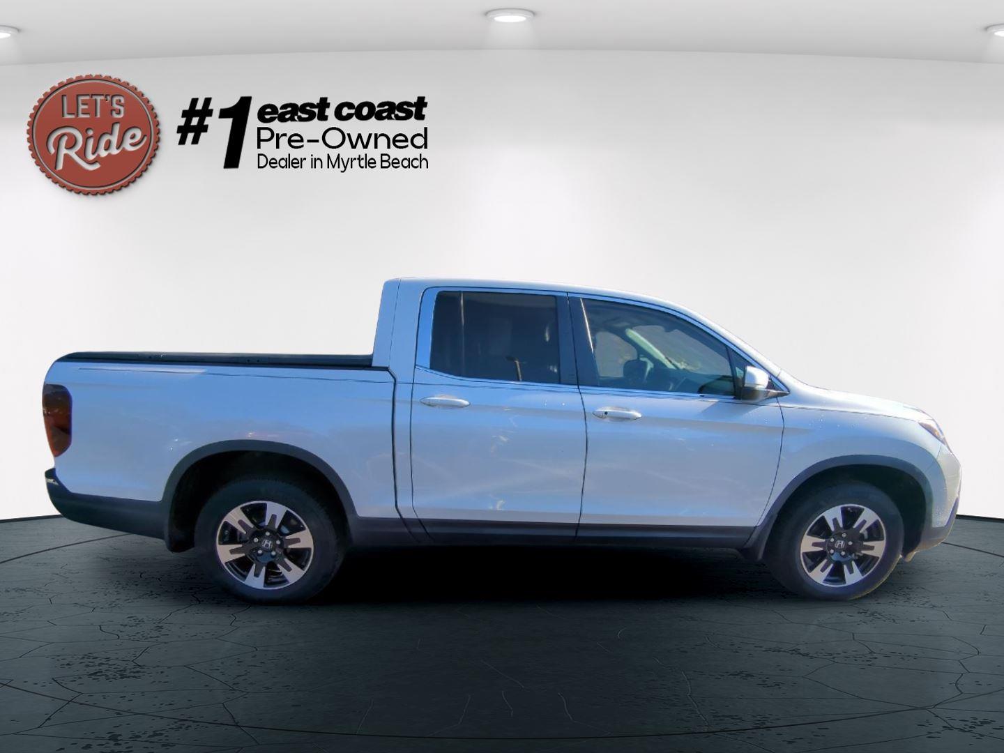 2020 Honda Ridgeline RTL photo 4