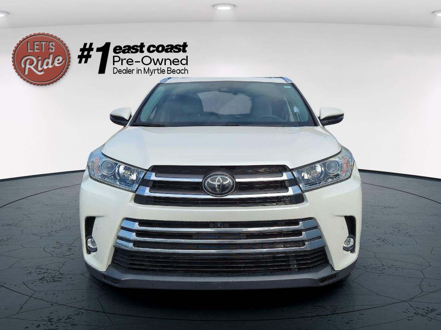 2019 Toyota Highlander Limited Platinum photo 2