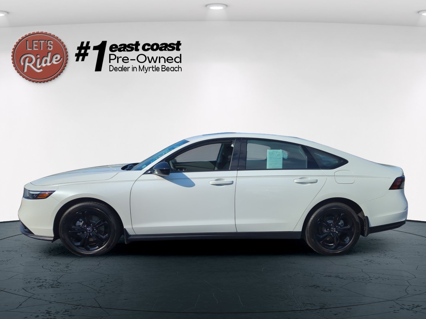 2025 Honda Accord SE - Photo 11