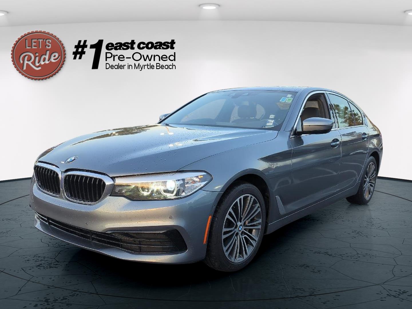 2019 BMW 5 Series 530i's photo