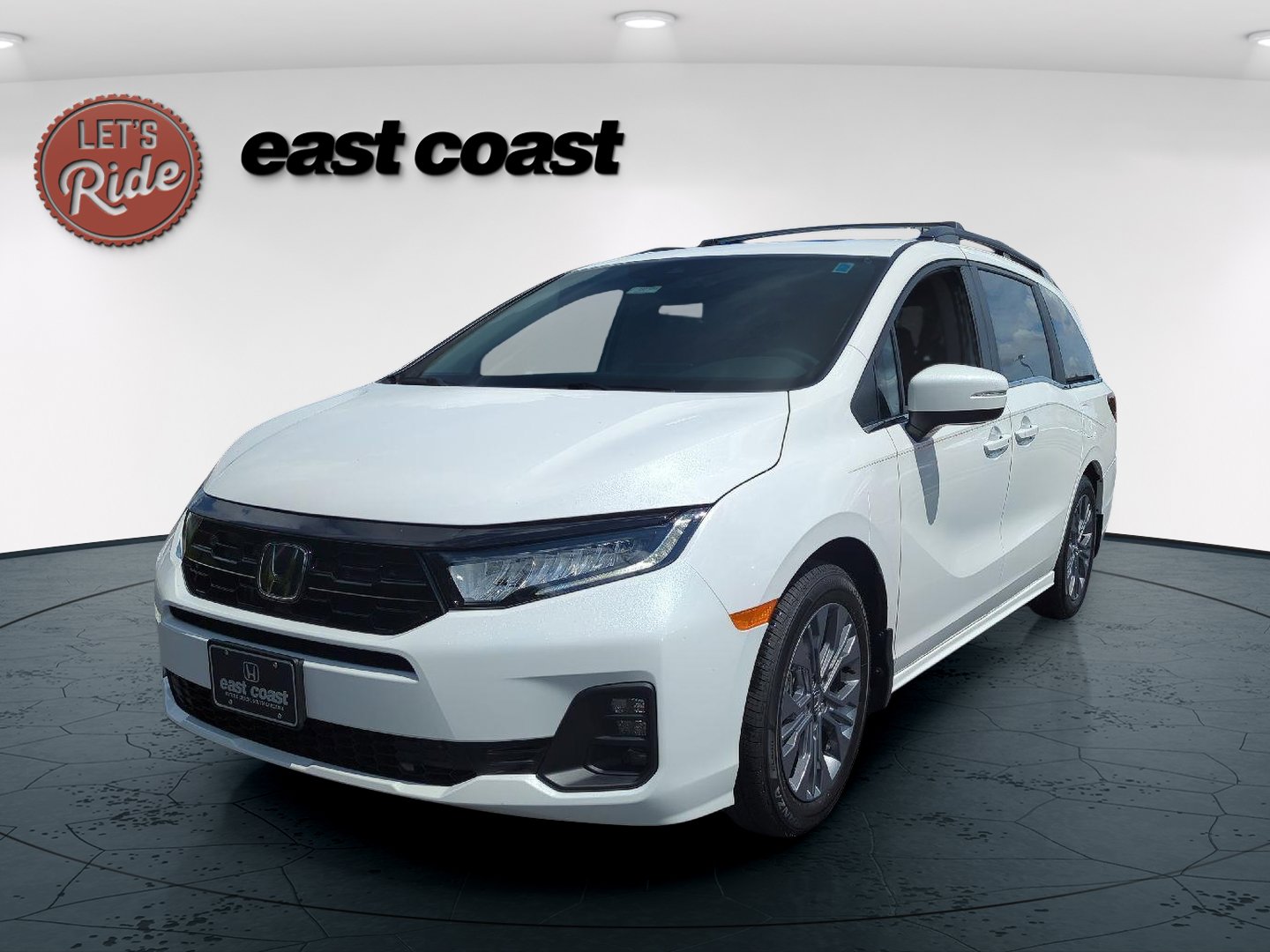 2026 Honda Odyssey Touring's photo