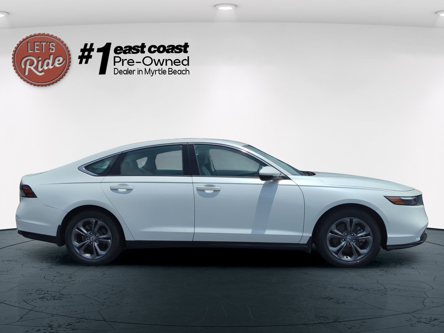 2024 Honda Accord Hybrid EX-L - Photo 7
