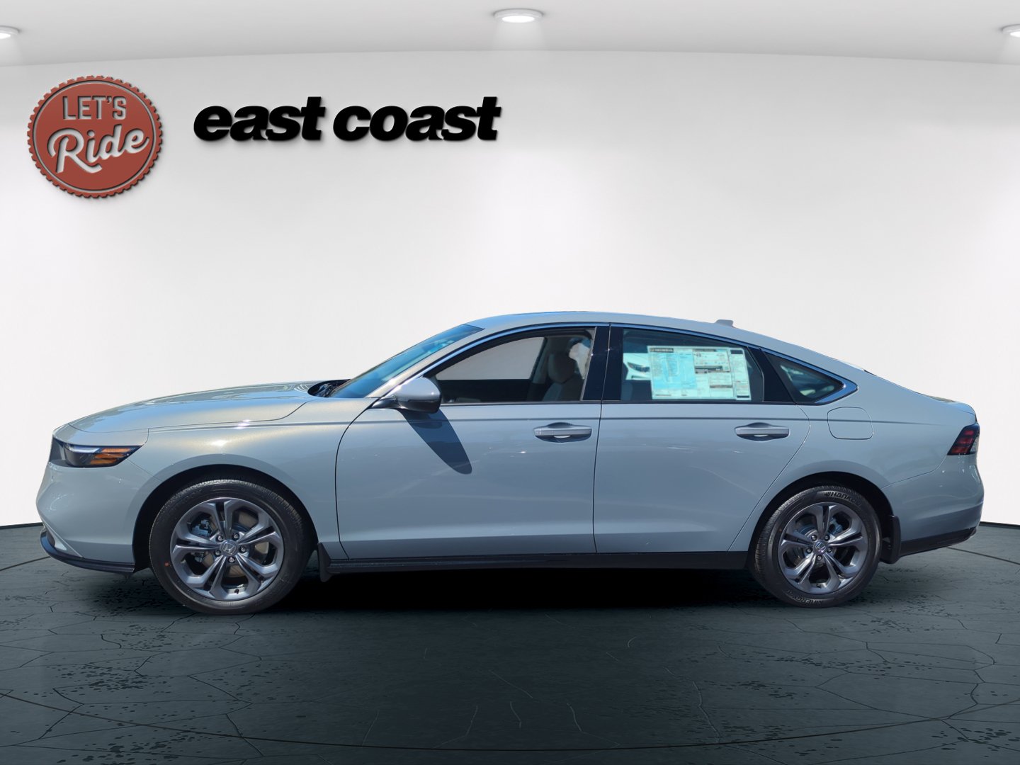 2026 Honda Accord Hybrid EX-L - Photo 10