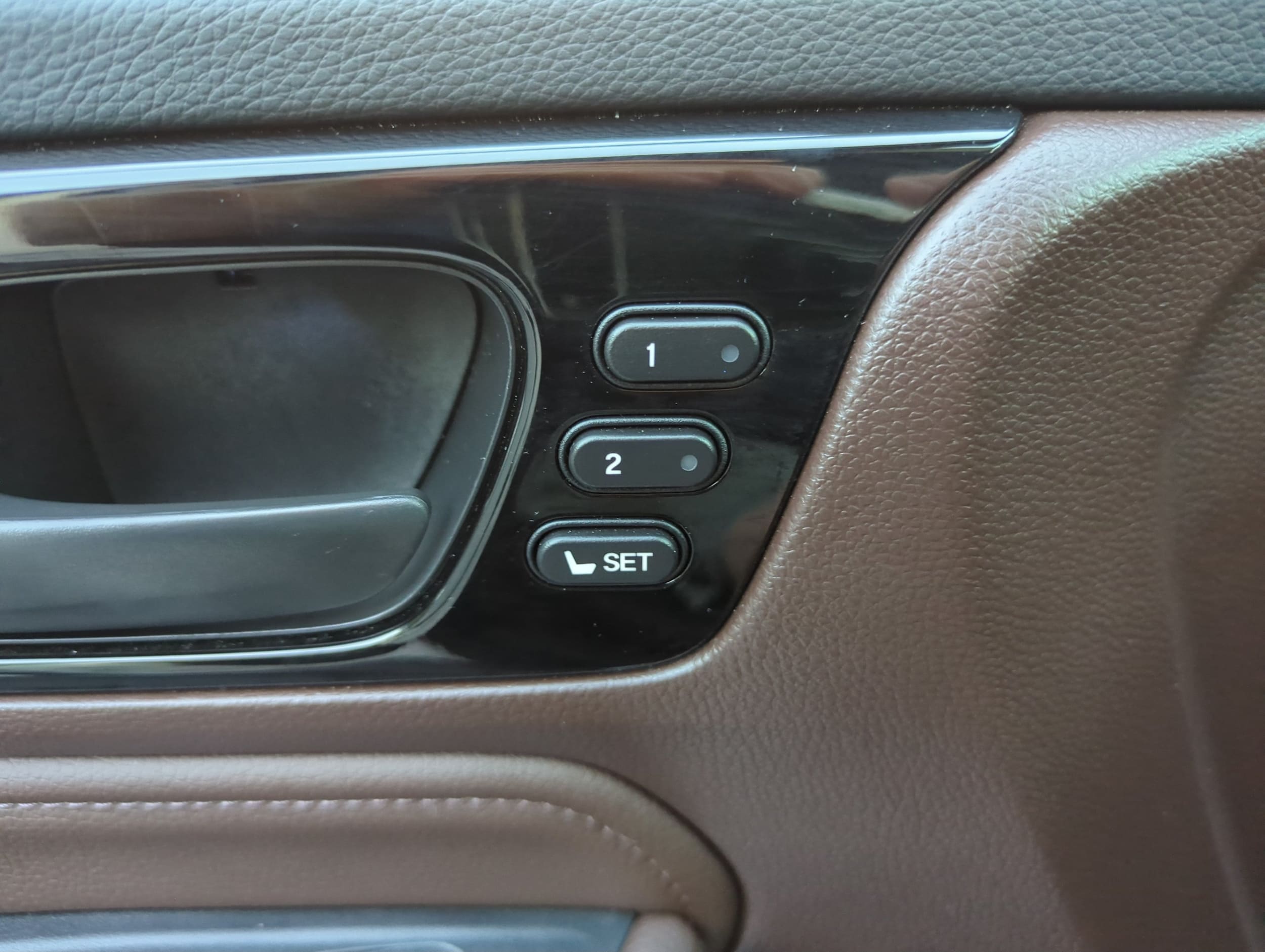 2025 Honda Odyssey Touring - Photo 38