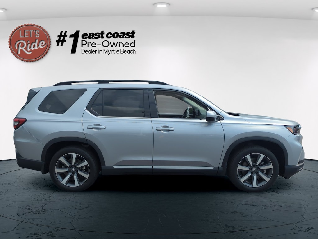 Used 2025 Honda Pilot Touring SUV