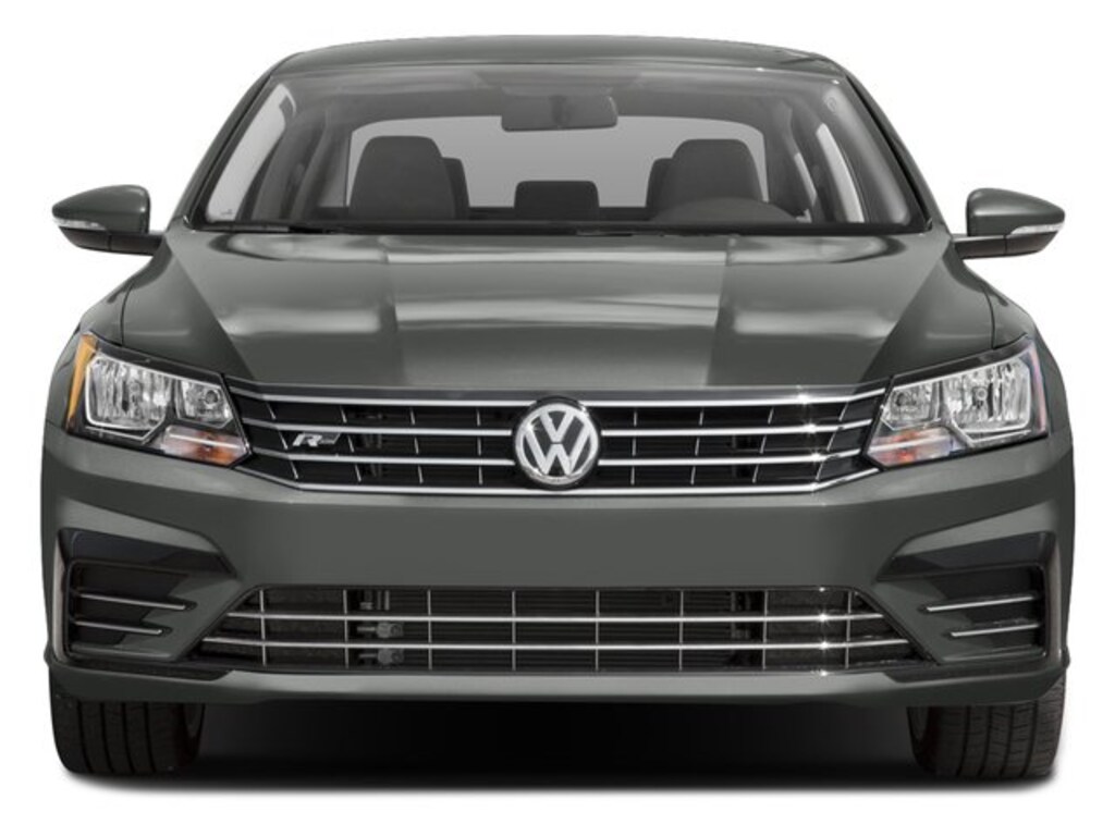 Used 2017 Volkswagen Passat R-Line w/Comfort Pkg Sedan
