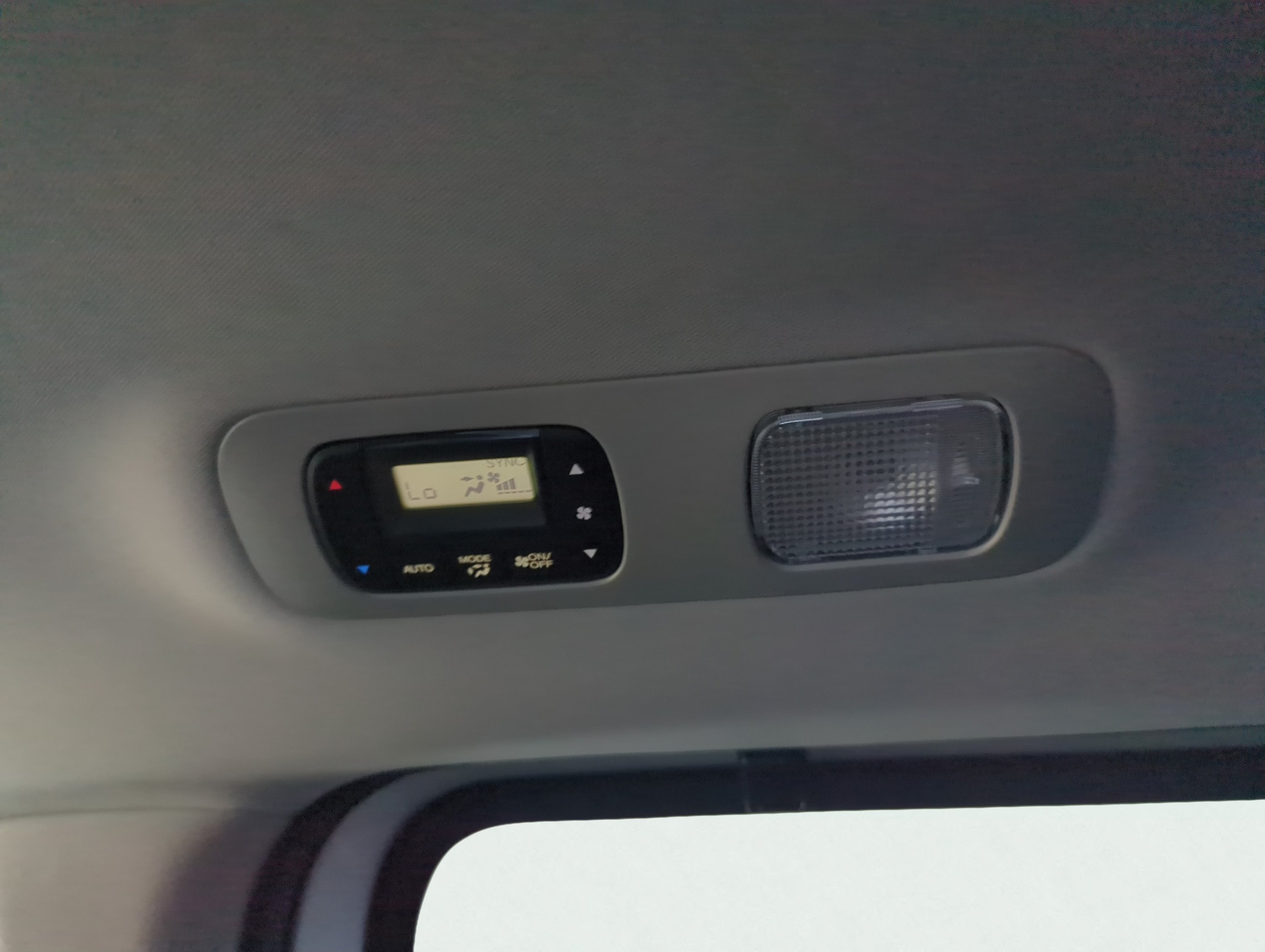 2025 Honda Odyssey Touring - Photo 21