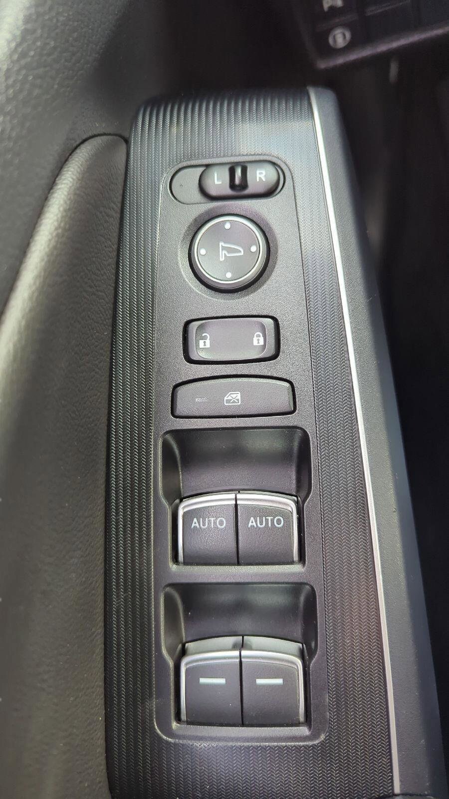 2022 Honda Civic Hatchback Sport Touring - Photo 25