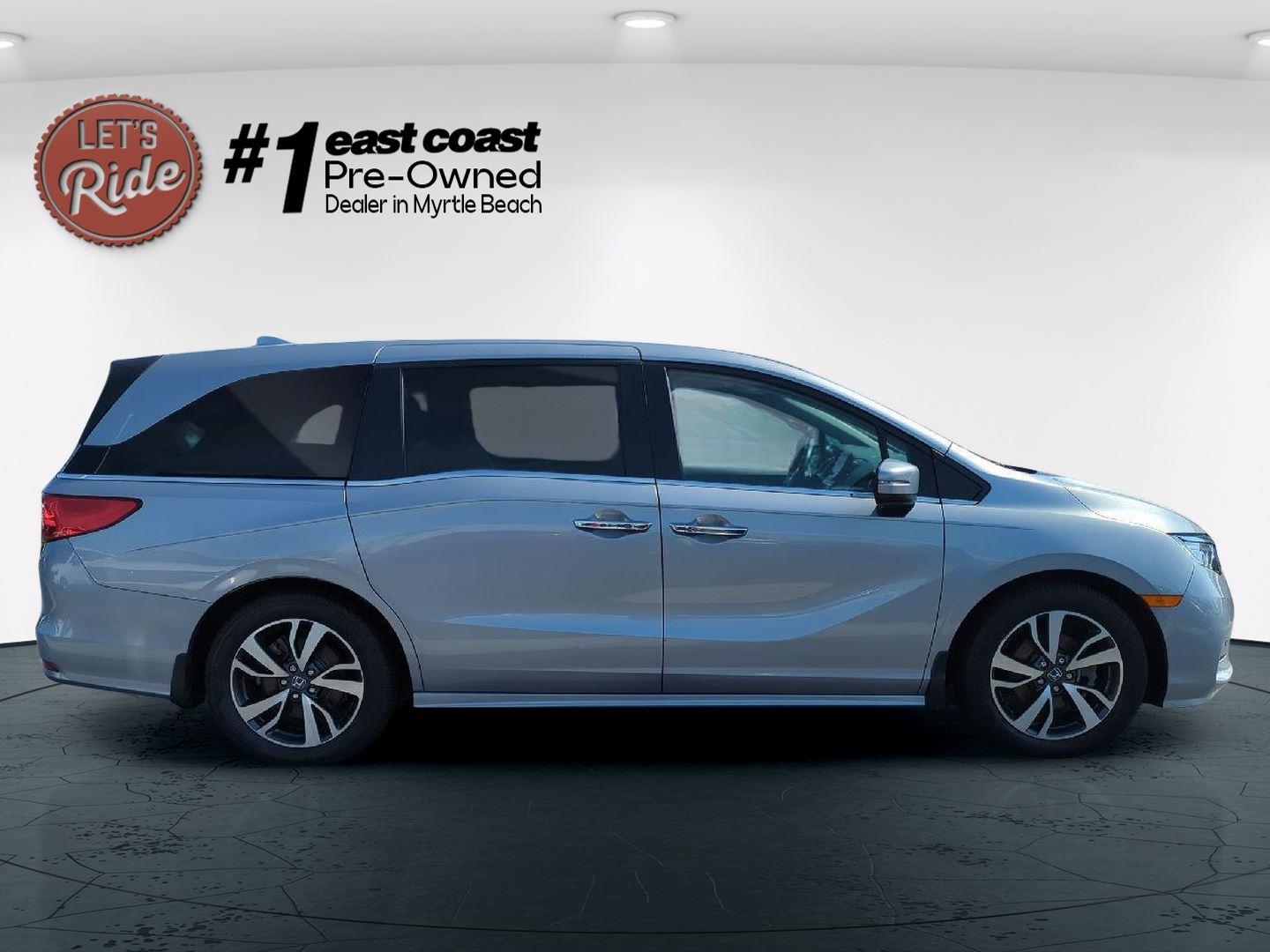 2023 Honda Odyssey Touring photo 4