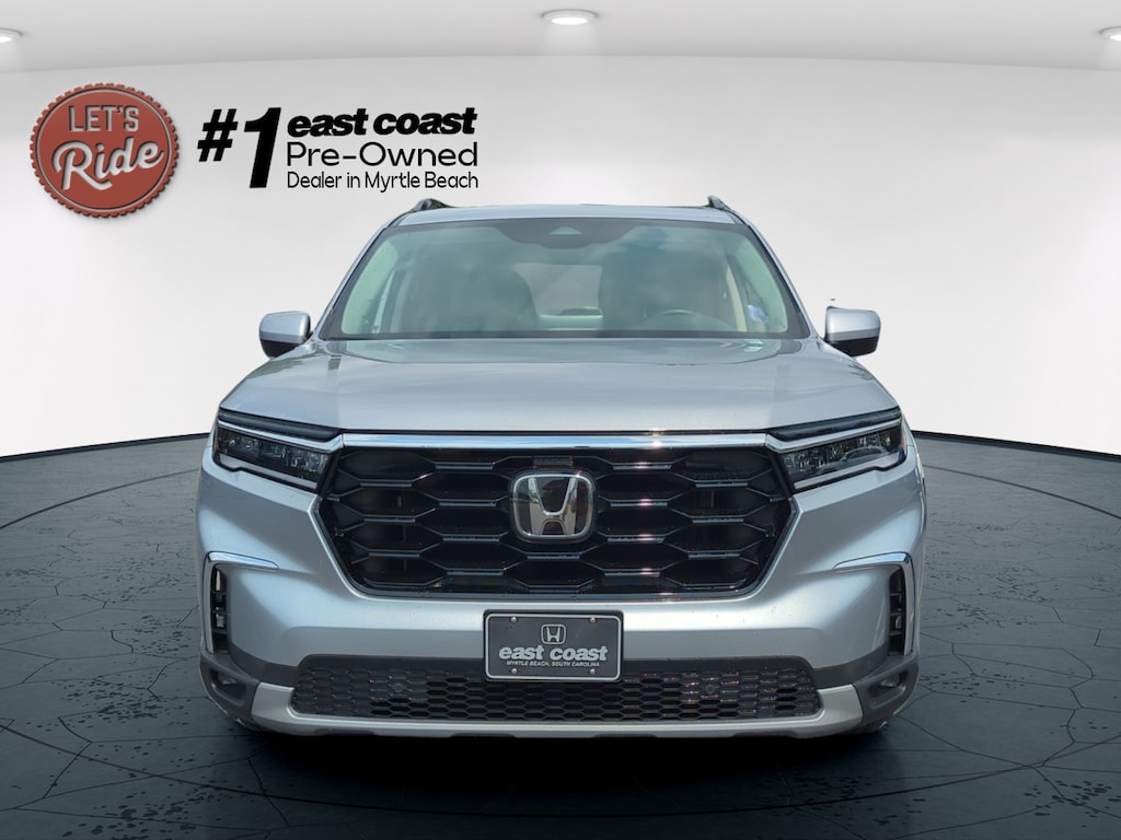 Used 2025 Honda Pilot Touring SUV