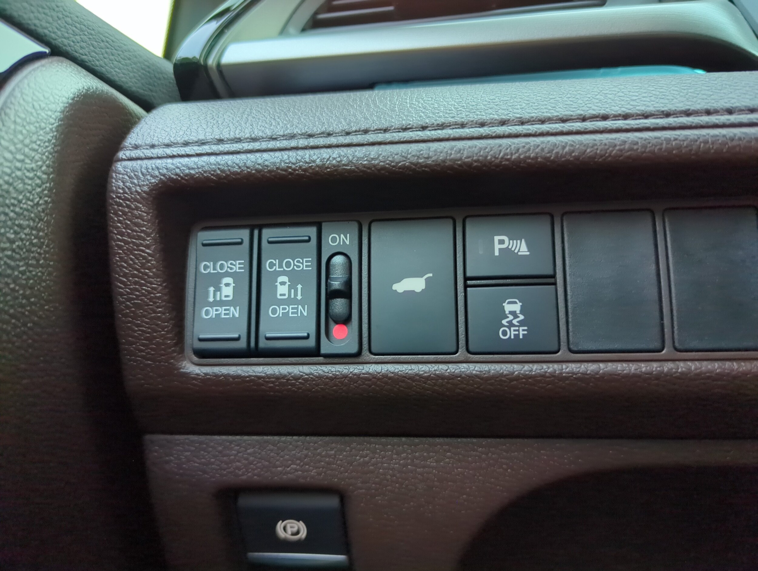 2025 Honda Odyssey Touring - Photo 36