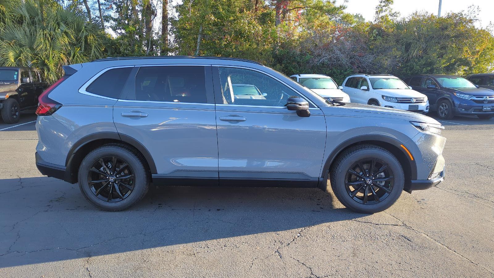 2023 Honda CR-V Hybrid Sport photo 4