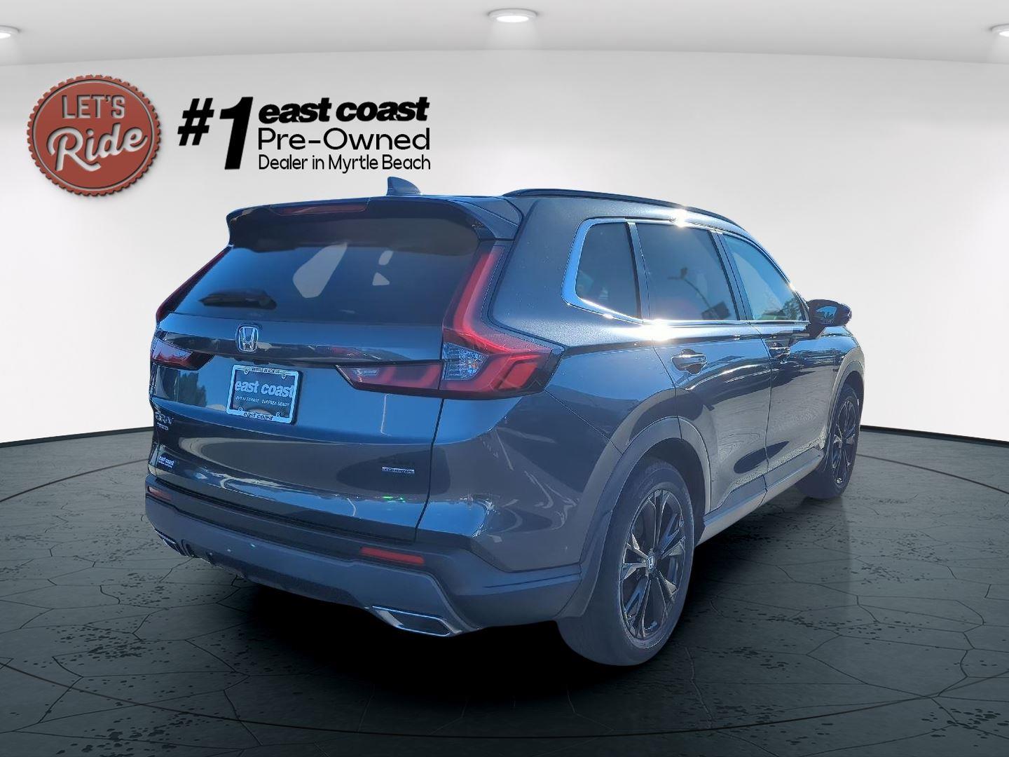 2023 Honda CR-V Hybrid Sport Touring photo 4