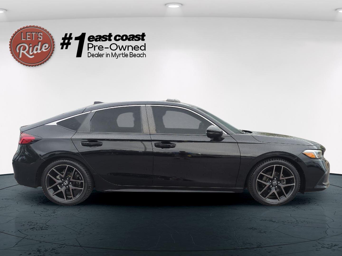 2023 Honda Civic Sport Touring Hatchback photo 4