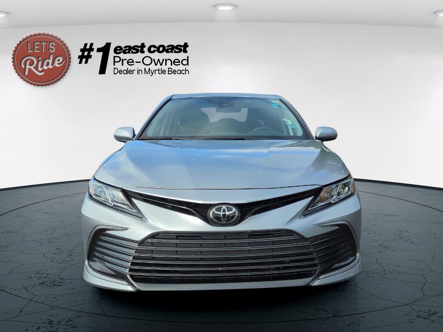 2021 Toyota Camry LE photo 2