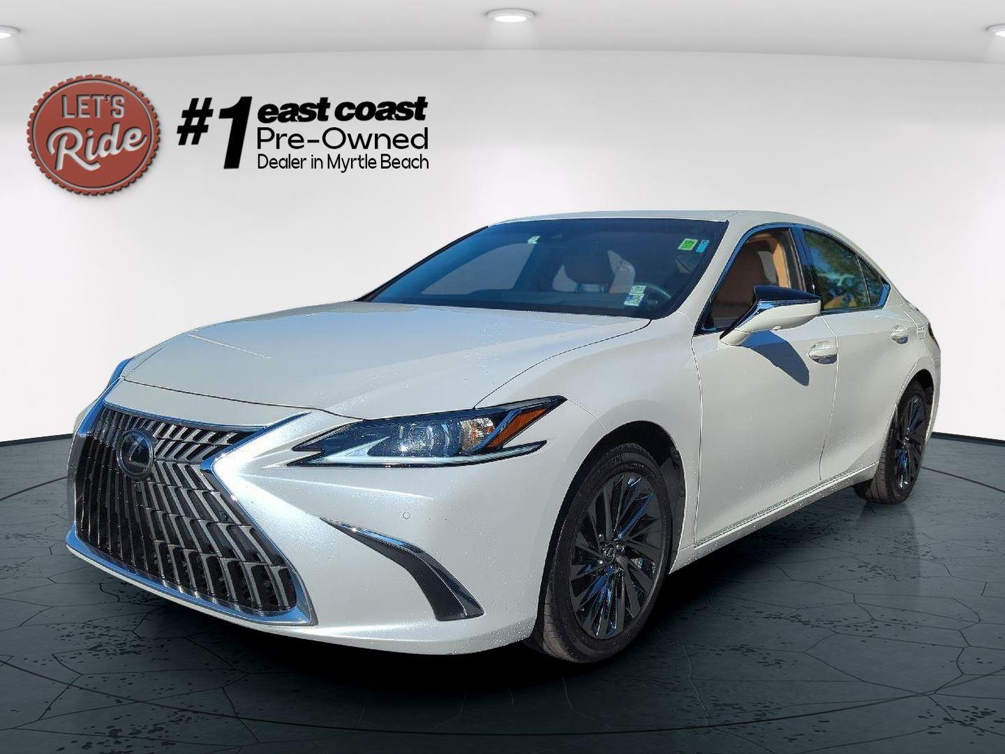 2024 Lexus ES Hybrid 300h Luxury's photo