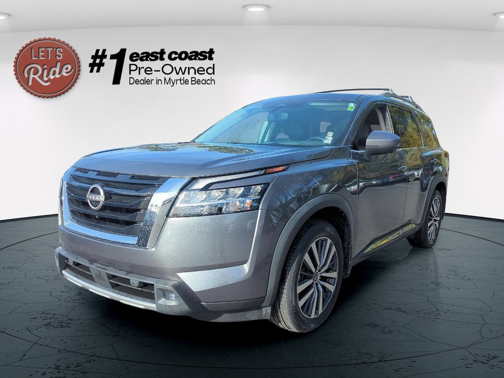 Used 2022 Nissan Pathfinder Platinum SUV