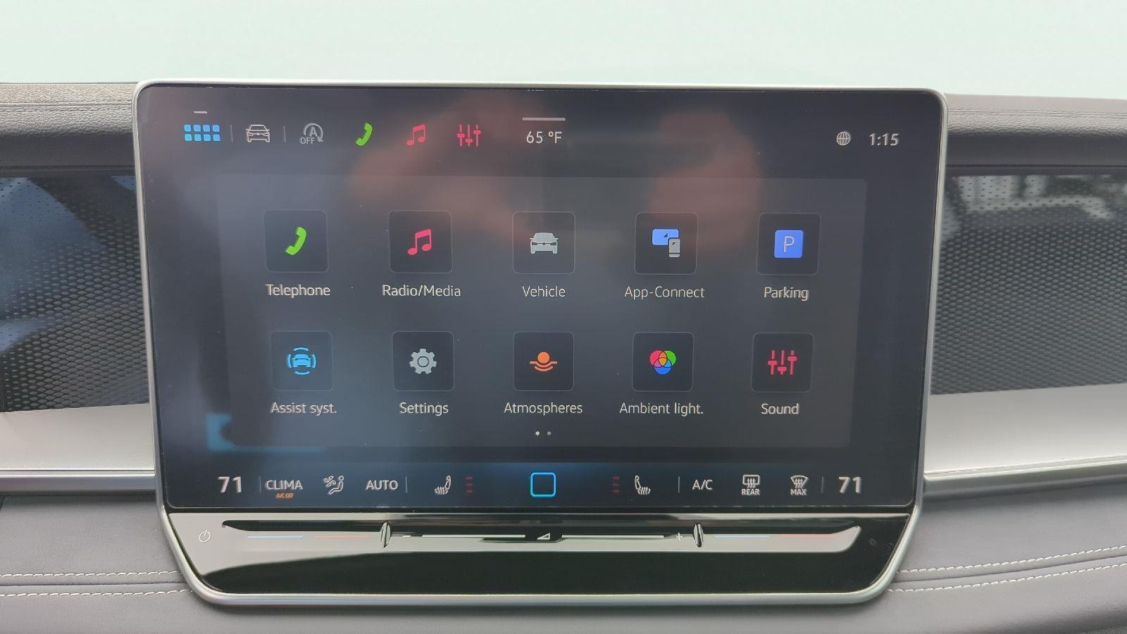 2026 Volkswagen Tiguan SE R-Line Black photo 2