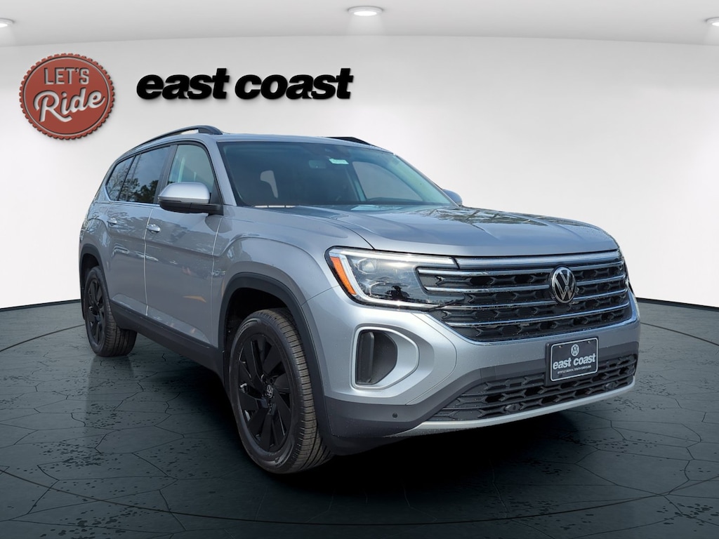 New 2026 Volkswagen Atlas SE w/Technology SUV