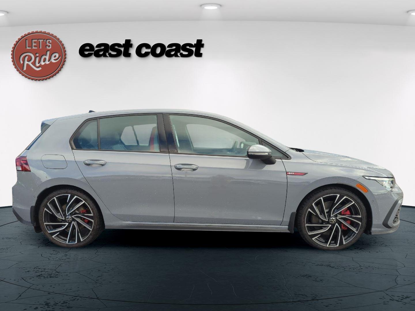 2024 Volkswagen Golf GTI Autobahn photo 4