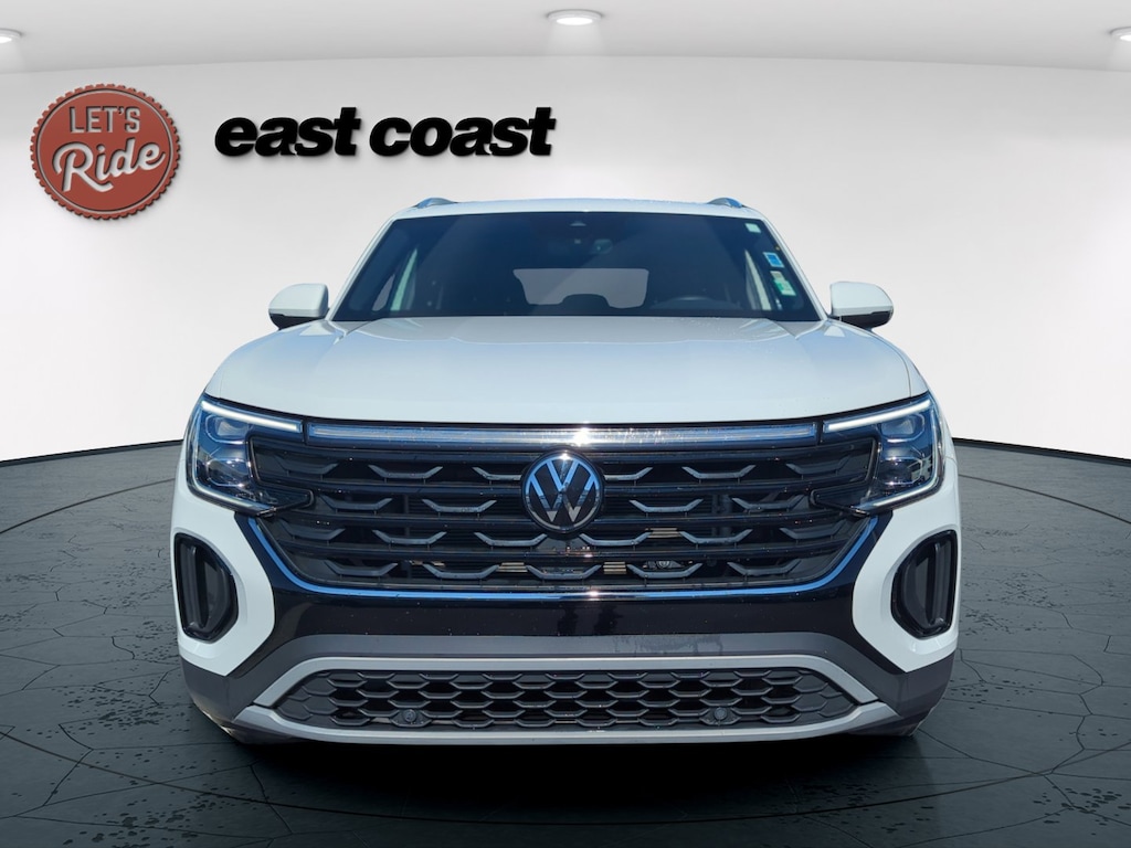 Used 2024 Volkswagen Atlas Cross Sport 2.0T SE SUV