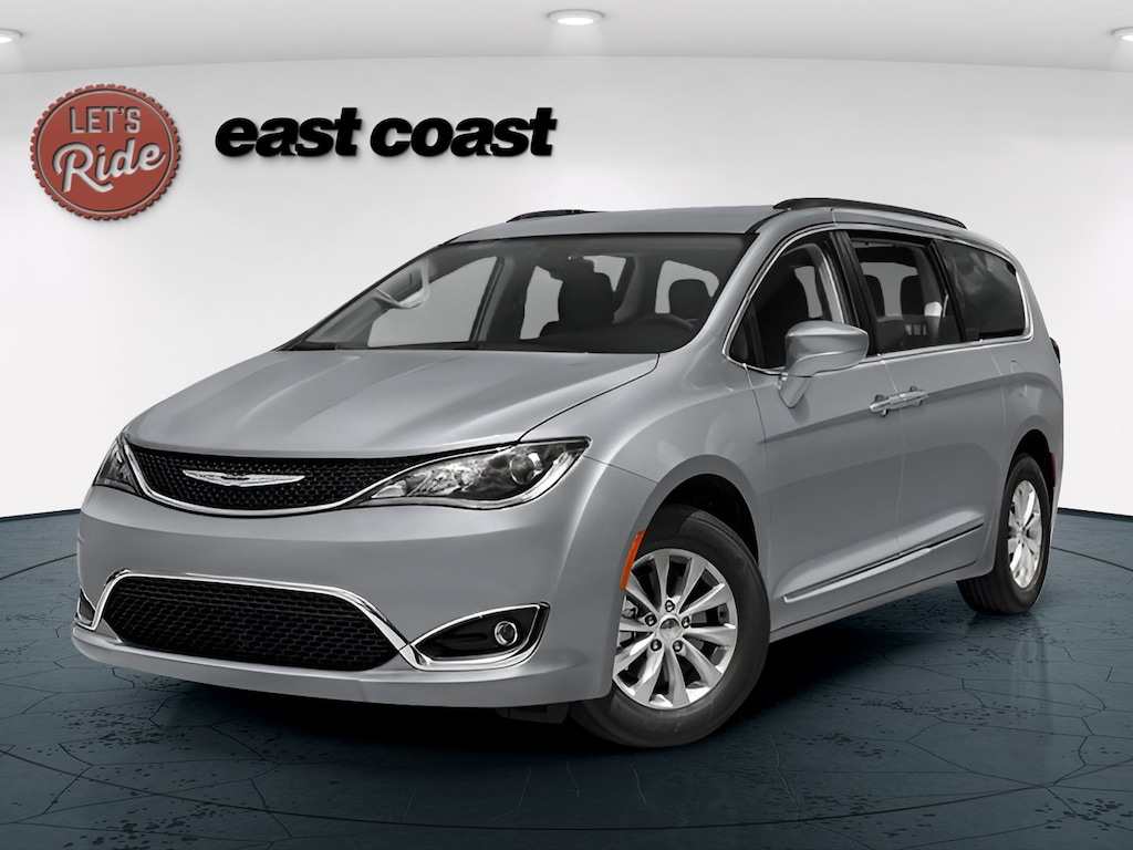 Used 2017 Chrysler Pacifica Limited Van