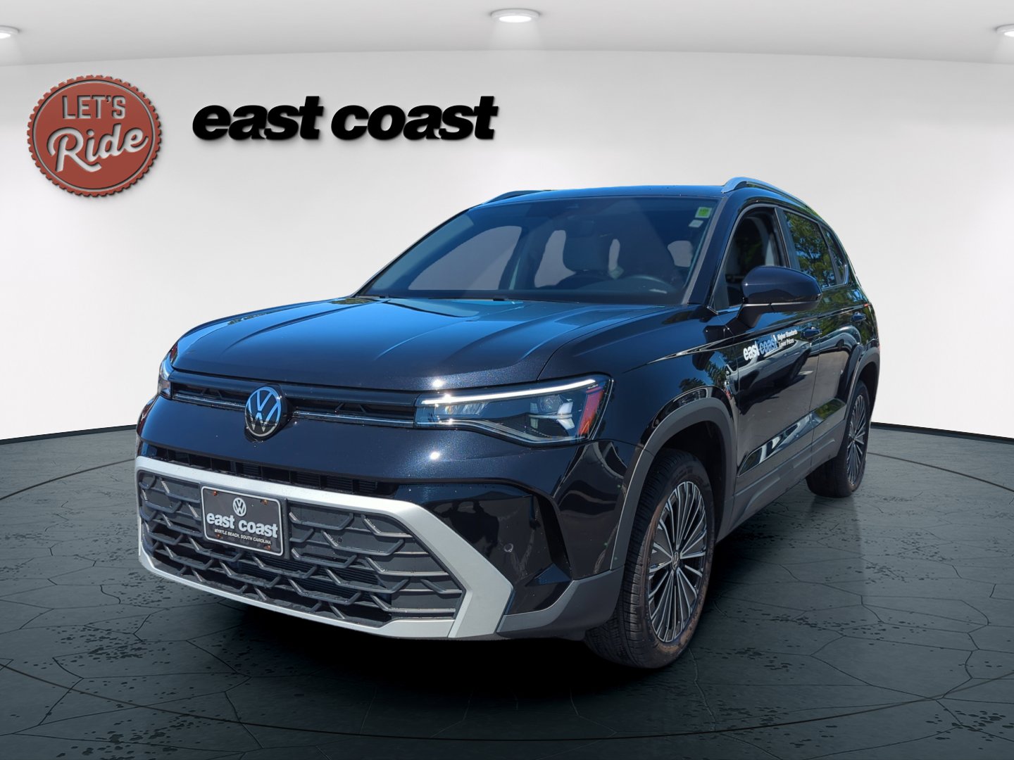 2025 Volkswagen Taos 1.5T SE's photo