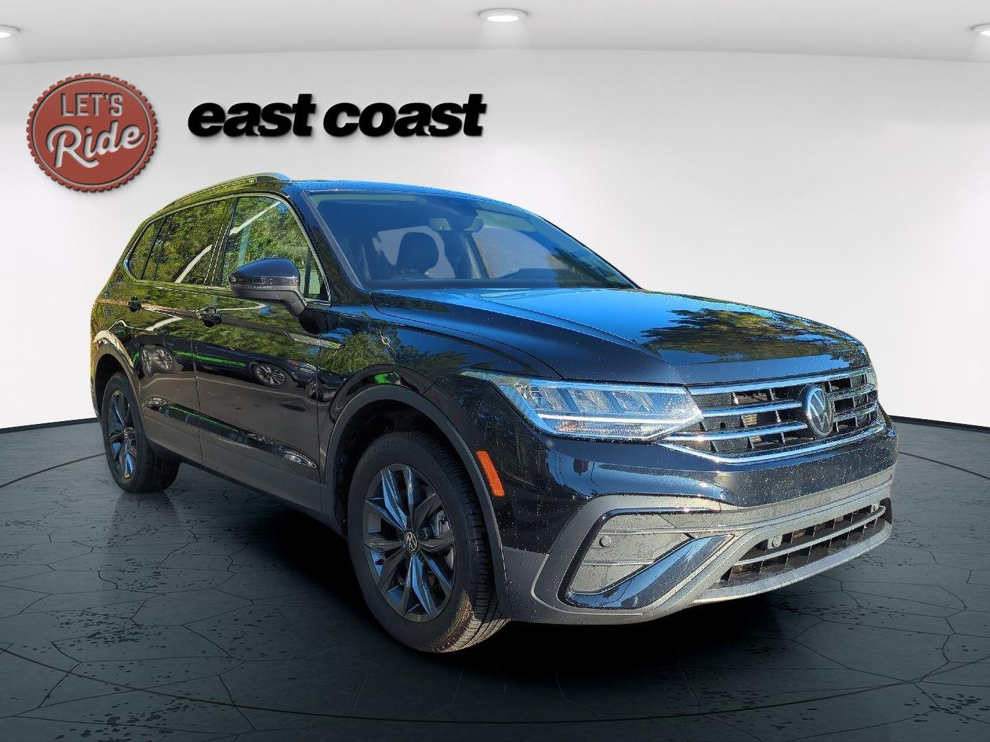 2022 Volkswagen Tiguan SE photo 3