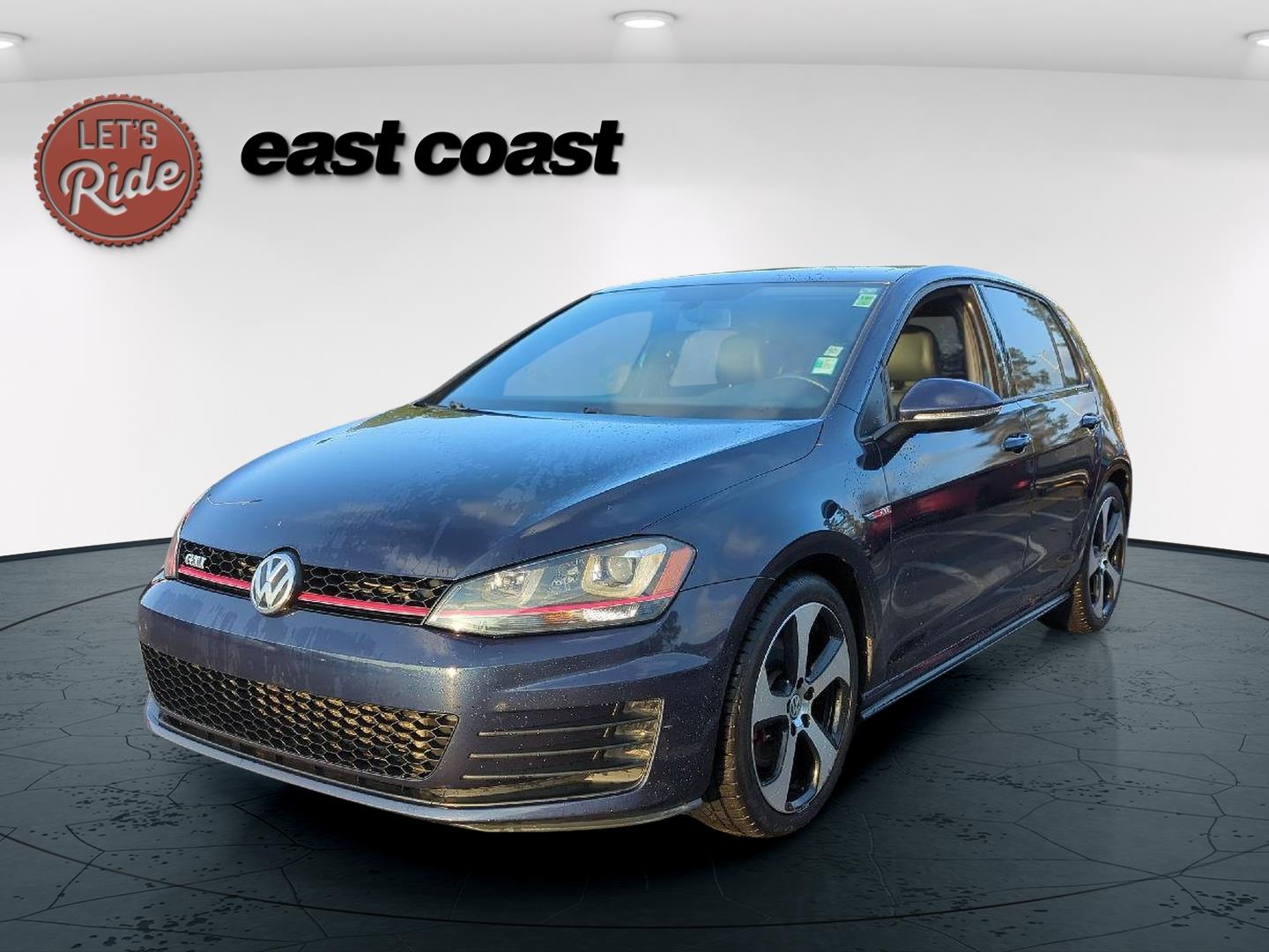 2016 Volkswagen Golf GTI SE's photo