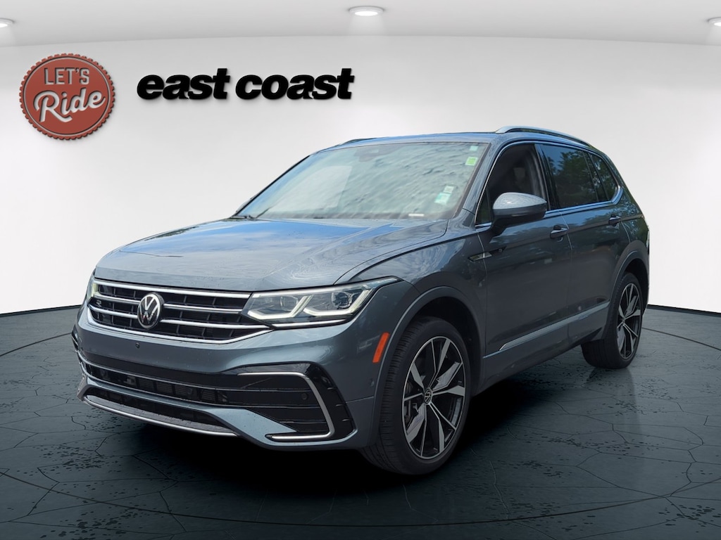 Used 2022 Volkswagen Tiguan SEL R-Line SUV